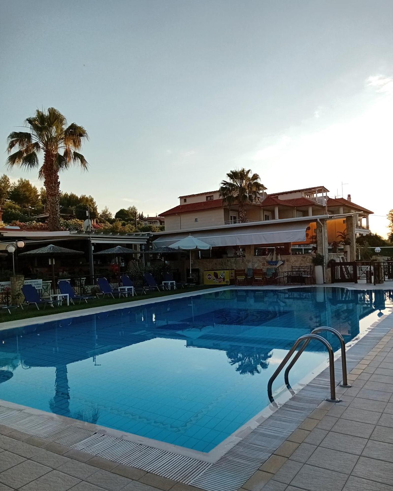 Golden Residence Family Resort เปฟโกโฮรี ภายนอก รูปภาพ